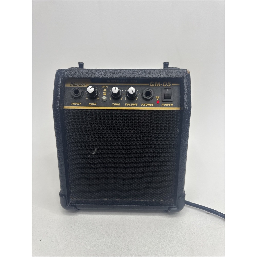 Electric Guitar Amp GM-05 AMPLIFIER Works IN GOOD CONDITION